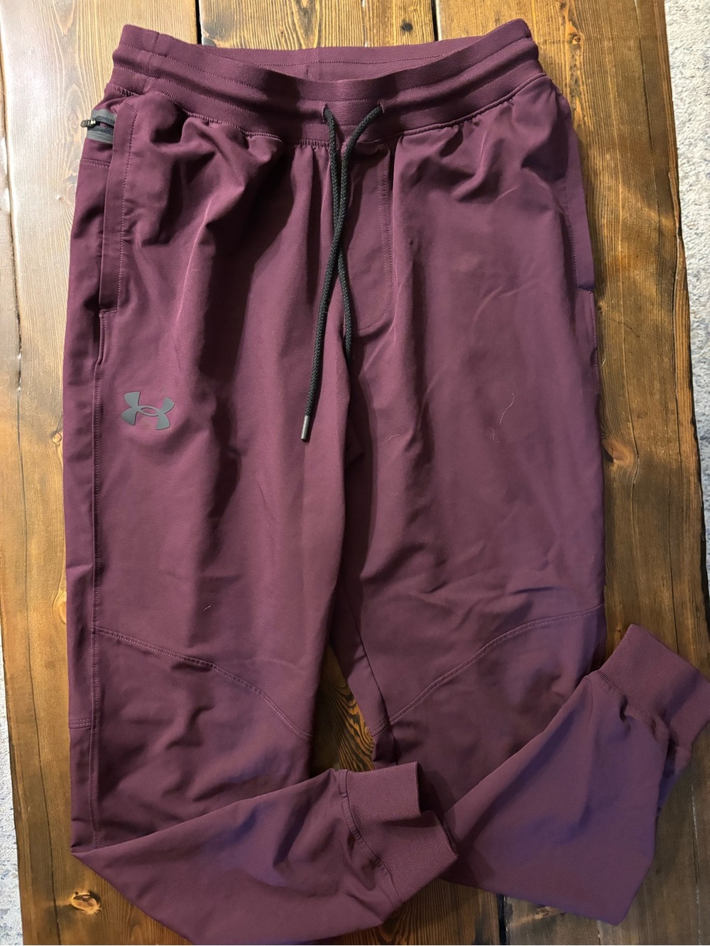 Under Armour Men’s Maroon Joggers